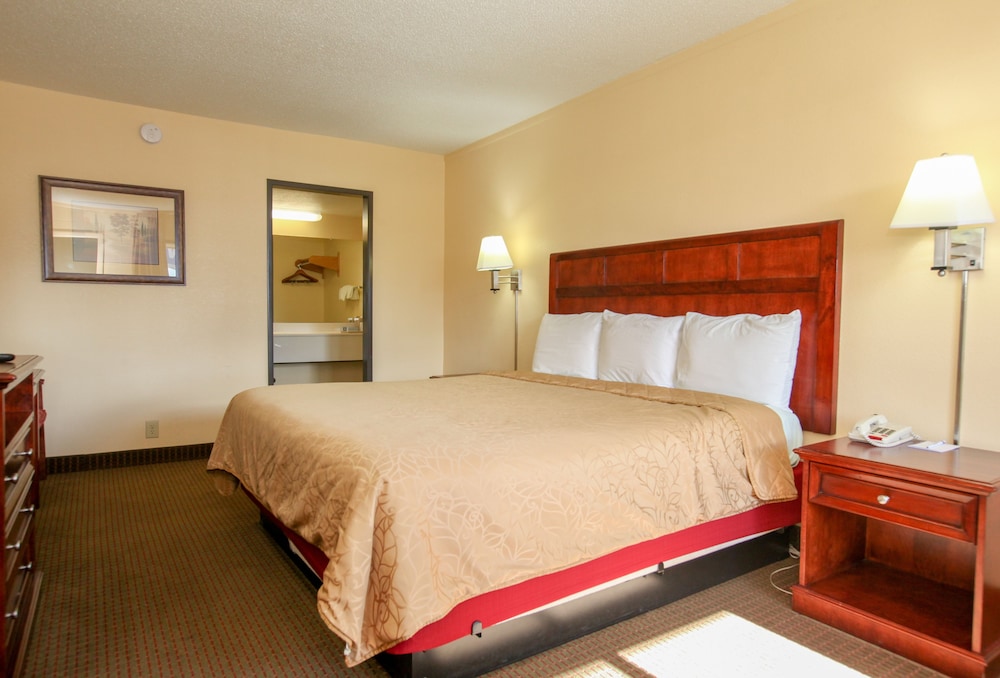 Budget Inn Flagstaff 24/38