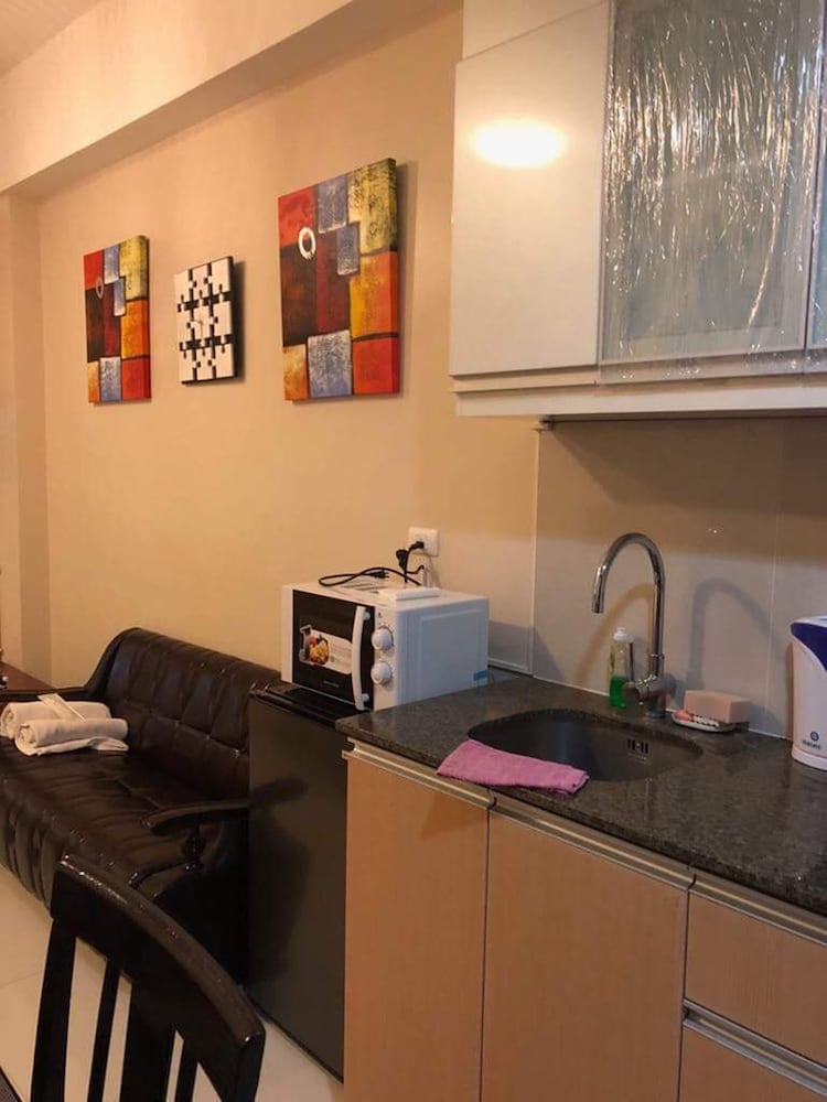 Favila Condotel Unit At 101 Newport Boulevard 20/26