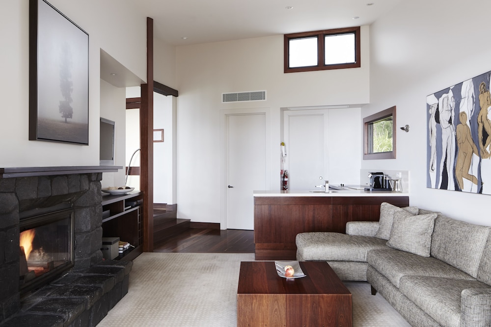 Spicers Peak Lodge 60/82