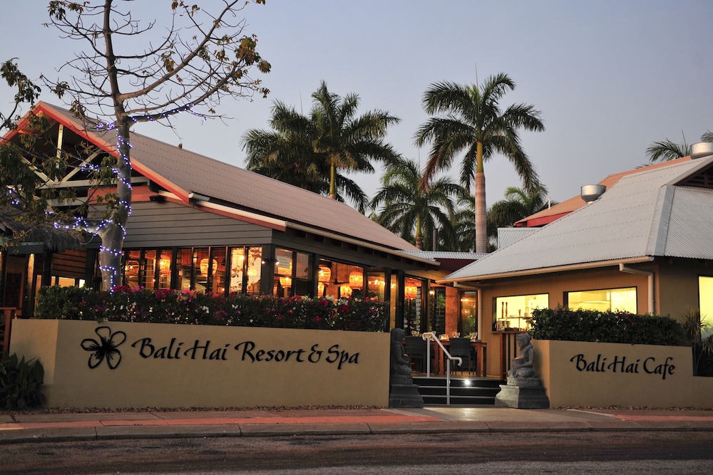 Bali Hai Resort 2/78