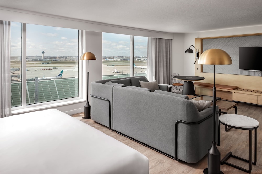 Sheraton Gateway Hotel in Toronto International Airport 27/30