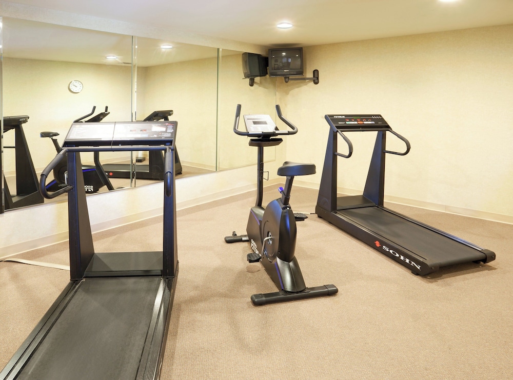 Holiday Inn Express Hotel Suites Kerrville 42/62