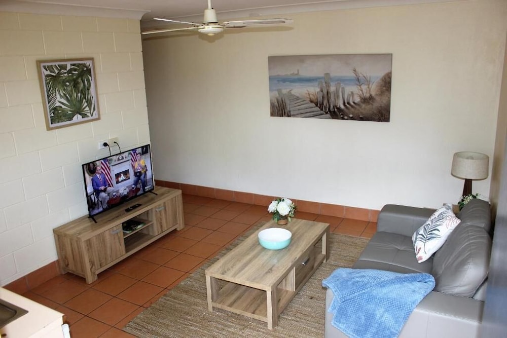 Lake Central Cairns 46/60