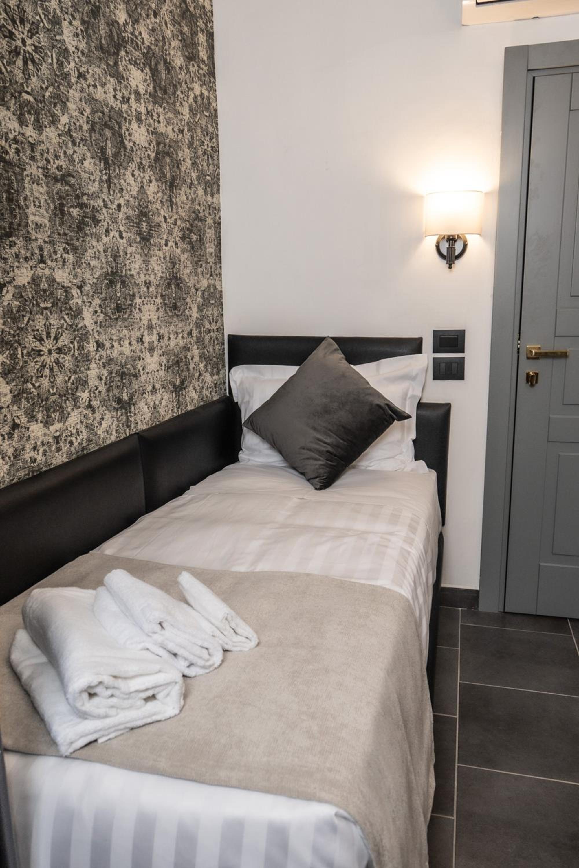 غرفة بسريرين منفصلين، Relais Manzoni 2/10