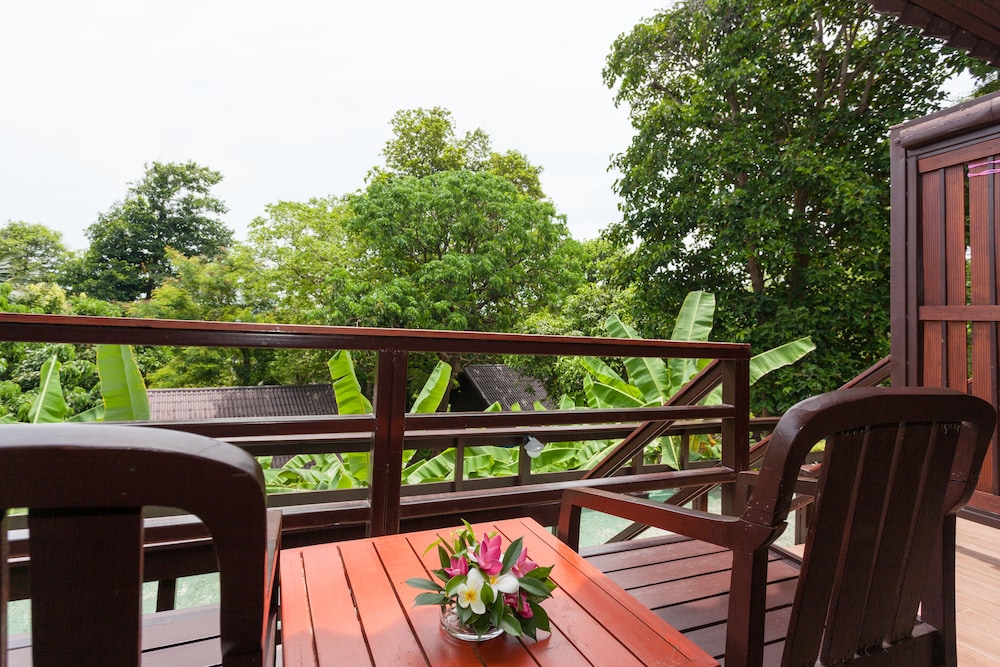 Phi Phi Natural Resort 57/74