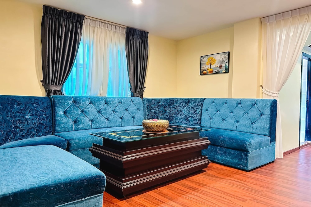 Ramada by Wyndham Phnom Penh Central 26/38