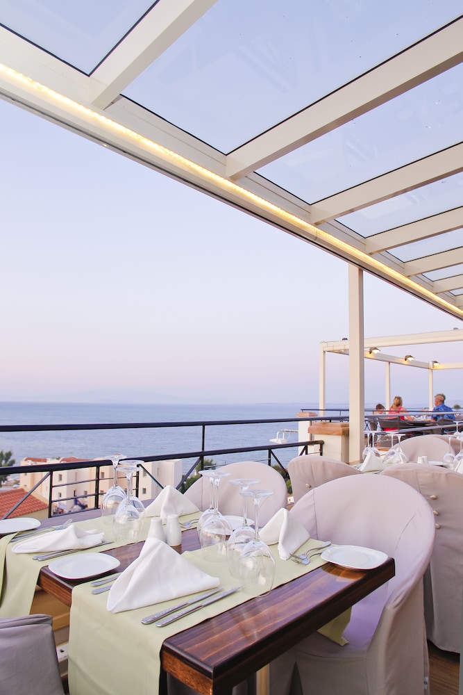 Sea View Resorts and Spa 15/55