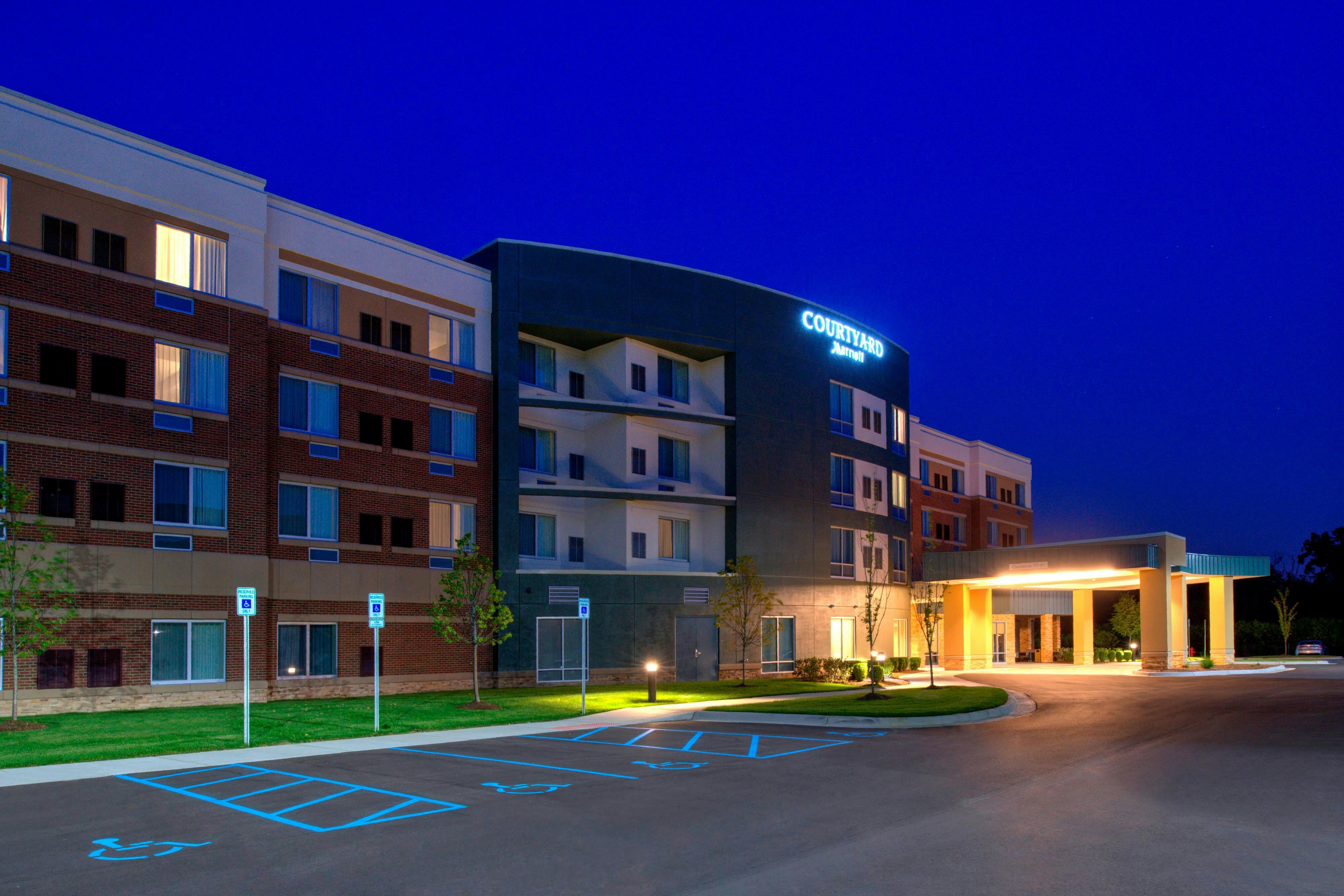 Courtyard By Marriott Detroit Farmington 47/47