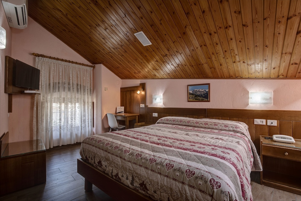 Hotel Cecchin 15/37
