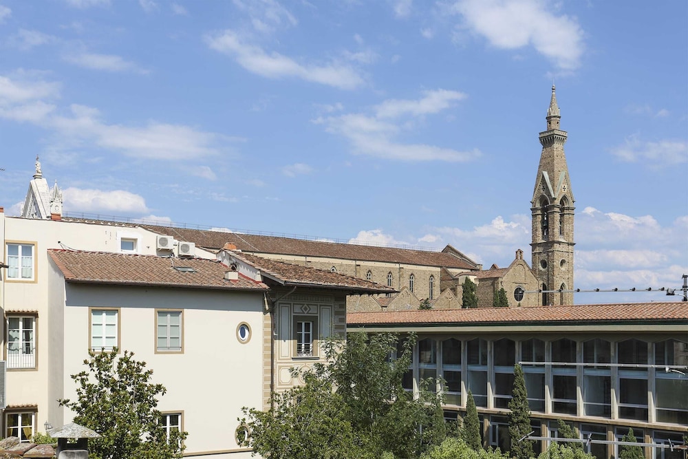 Luxury Apartment in Central Florence 2/50