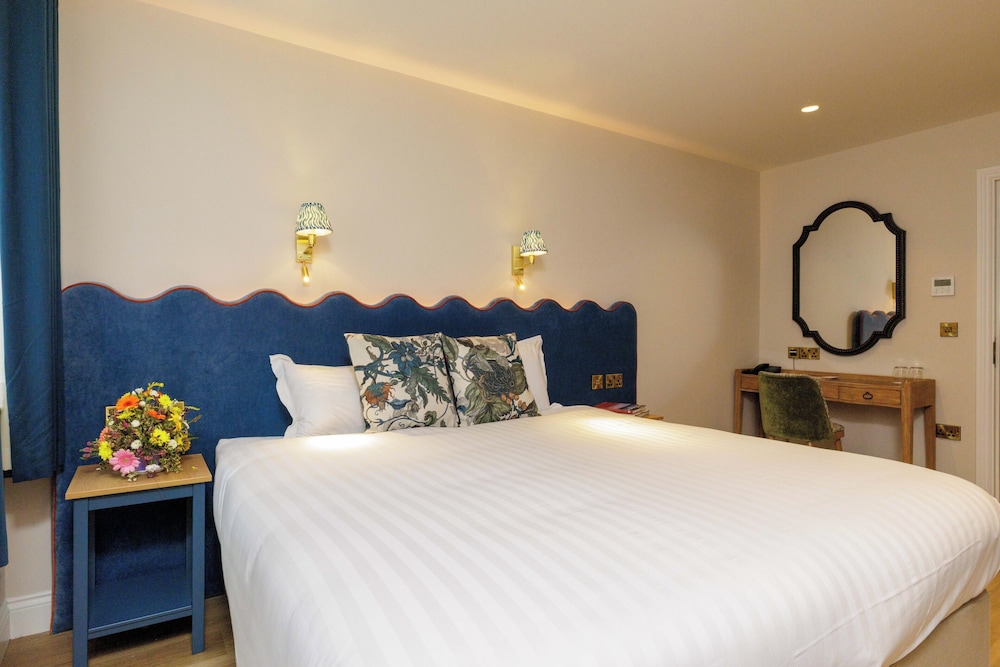 CLUB HOUSE HOTEL 14/54