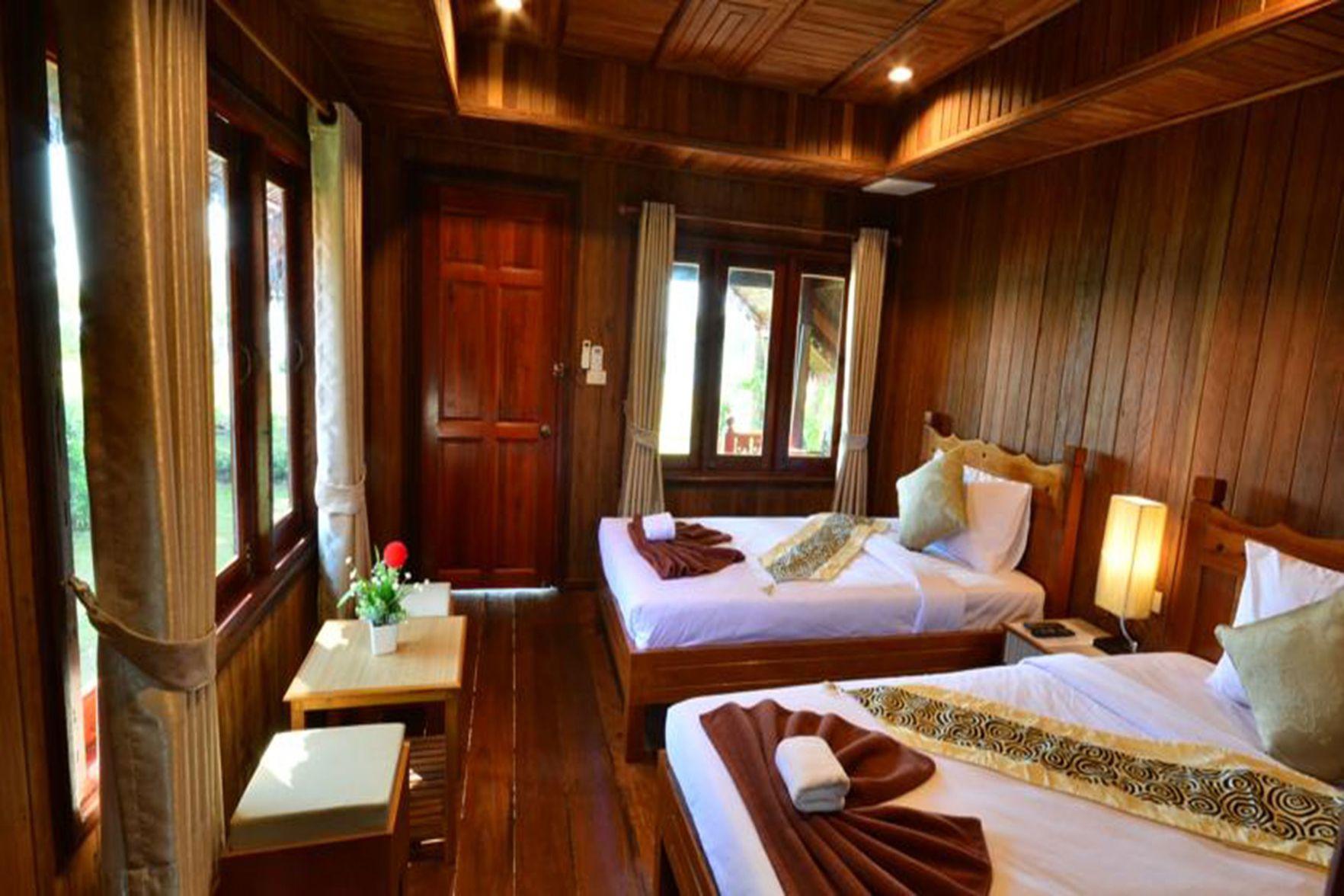 Wooden, Cottage, King Bed, Garden View
