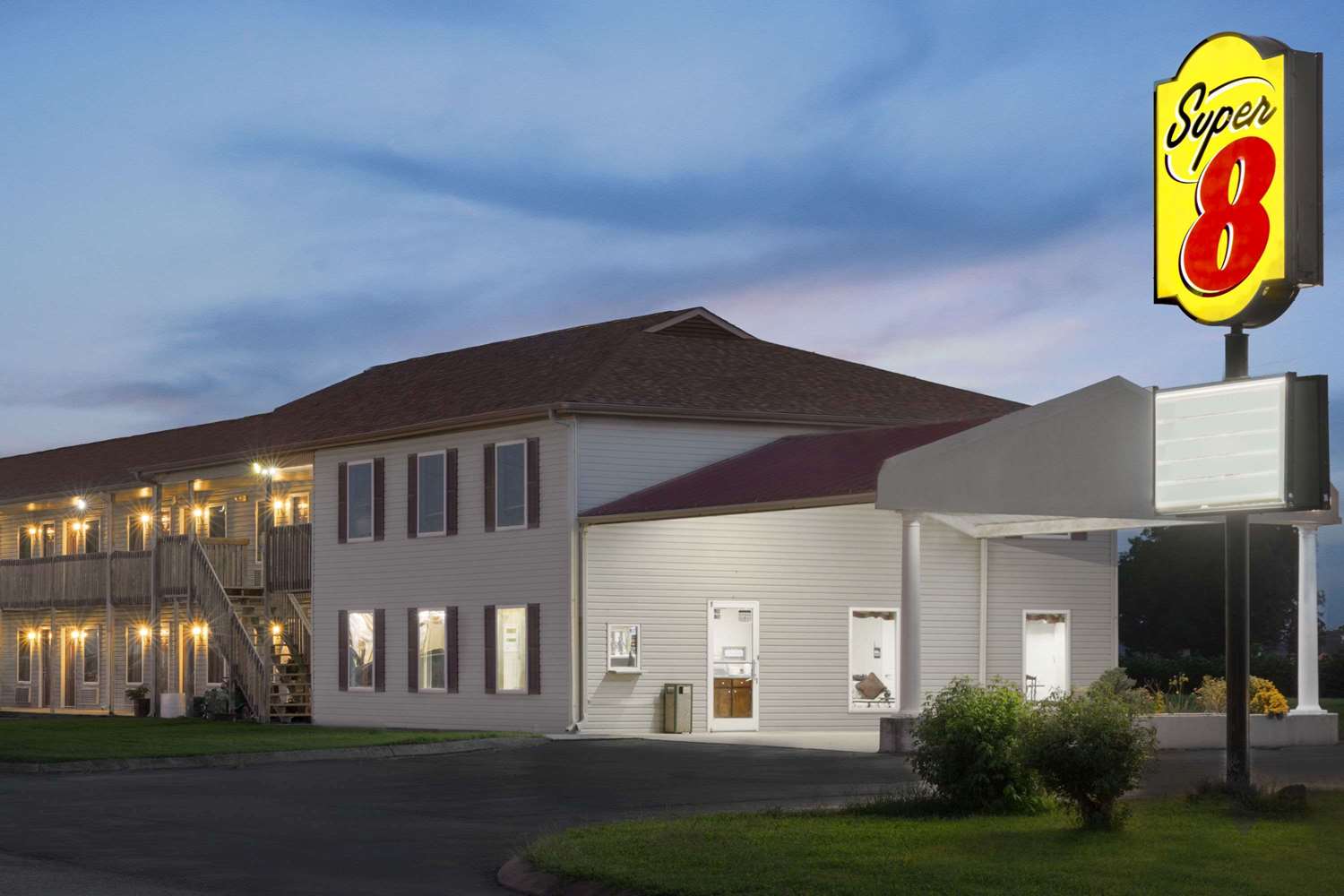 Super 8 by Wyndham Whiteville 2/12