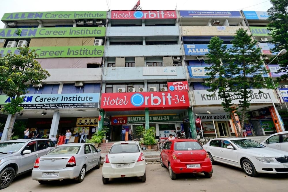 Hotel Orbit 34 36/37