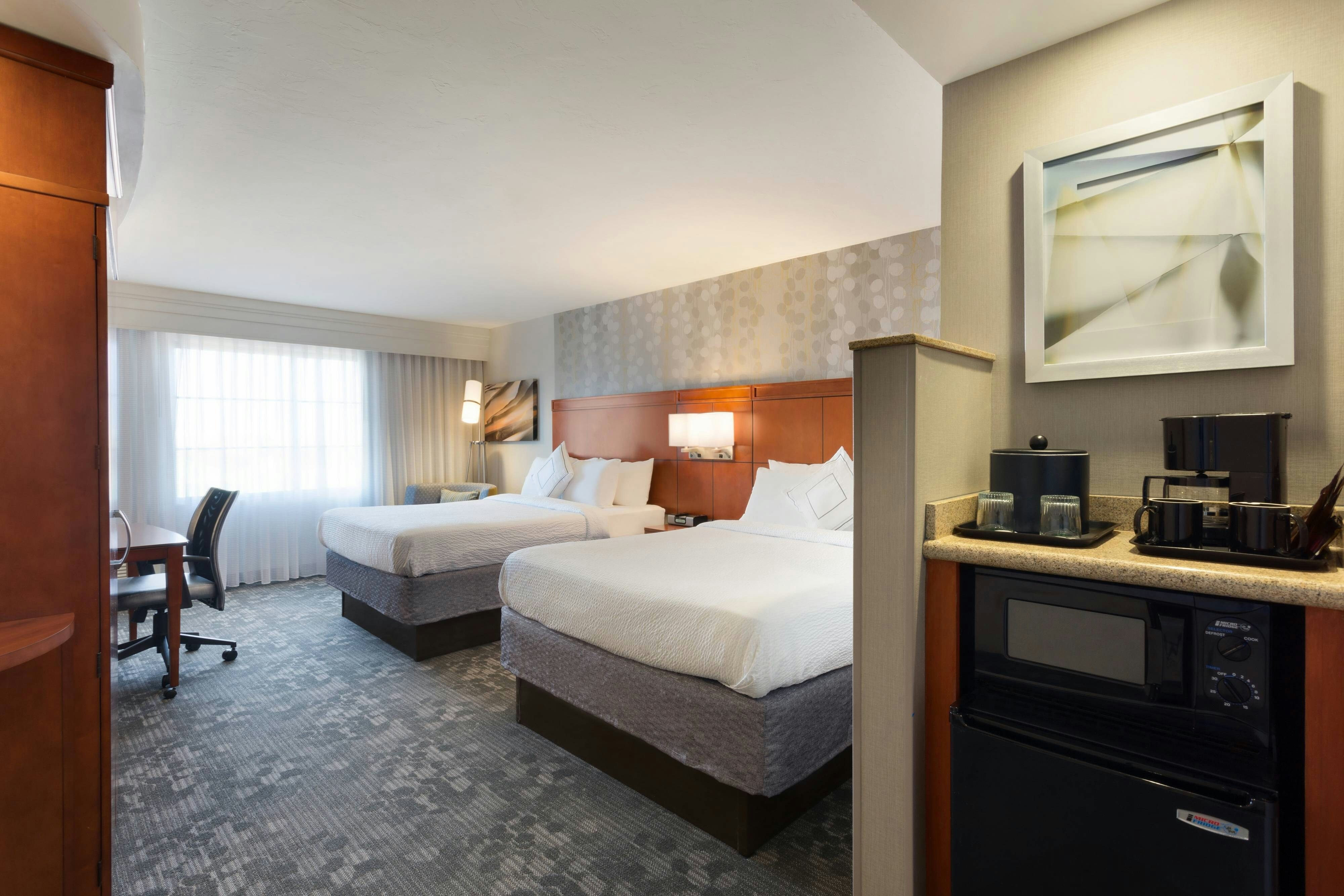 room, 2 queen beds