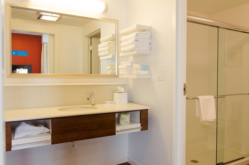 Hampton Inn And Suites Huntsville 7/40