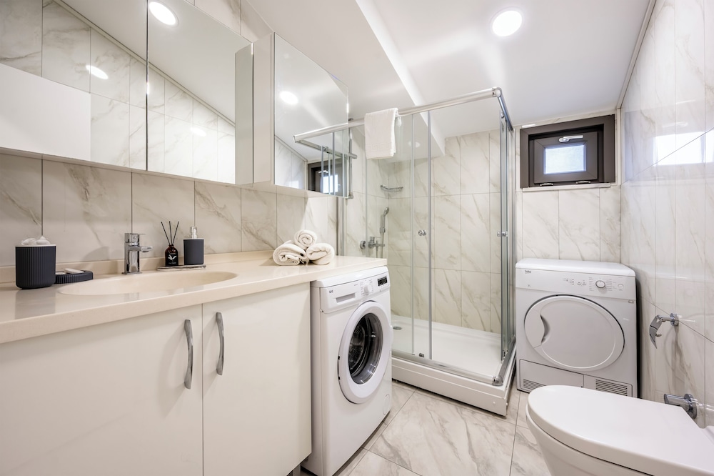 Ciragan Bosphorus Apartments 53/61