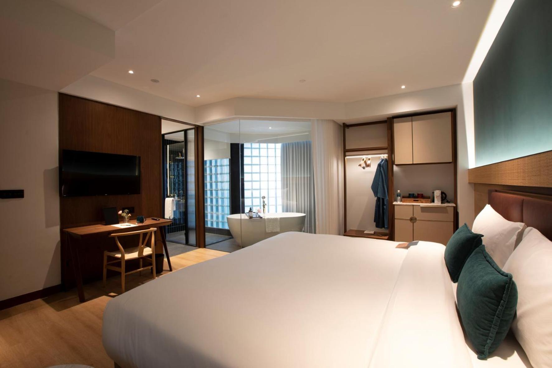 Palm, Executive, Double Bed