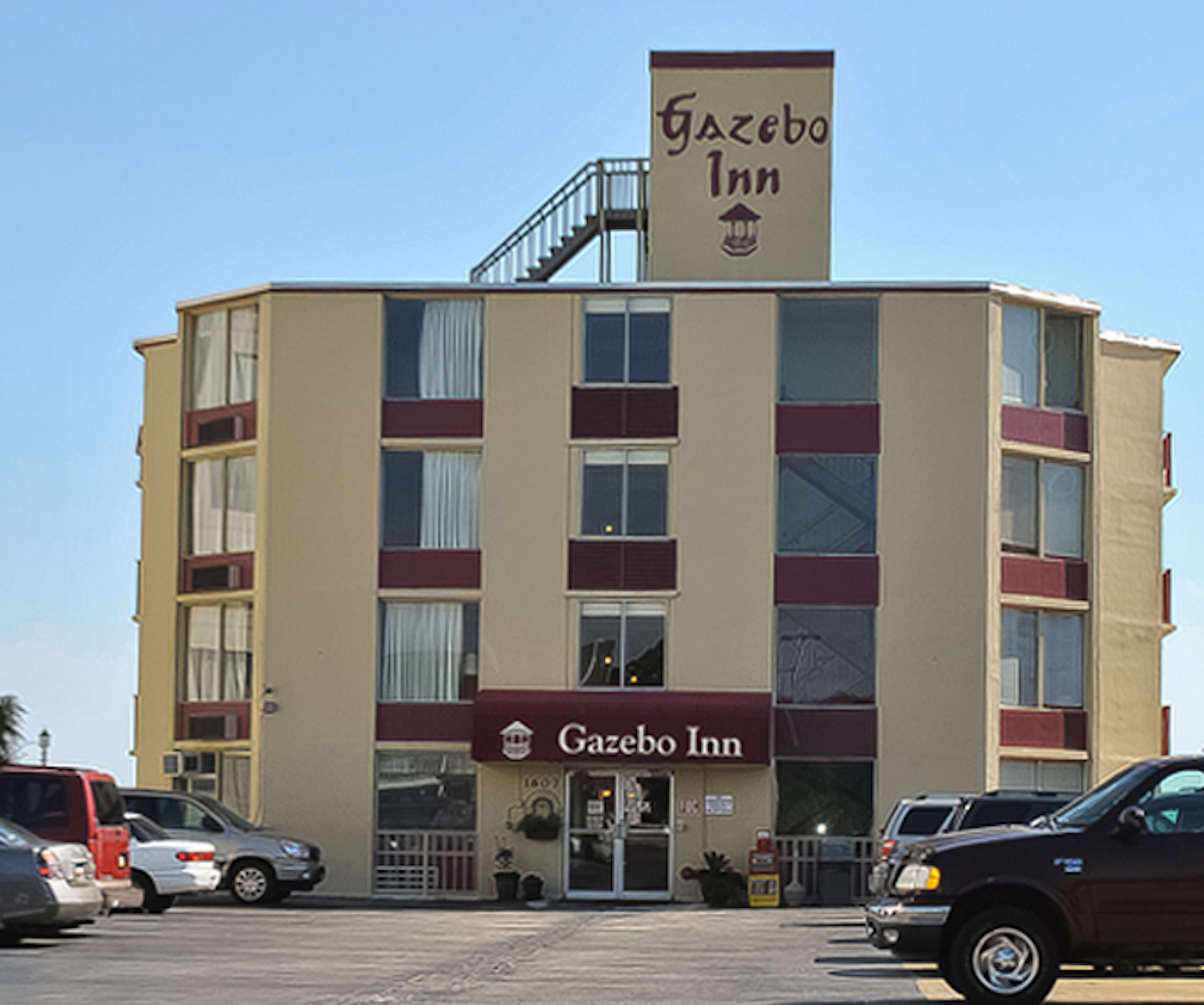 Gazebo Inn Oceanfront 11/11