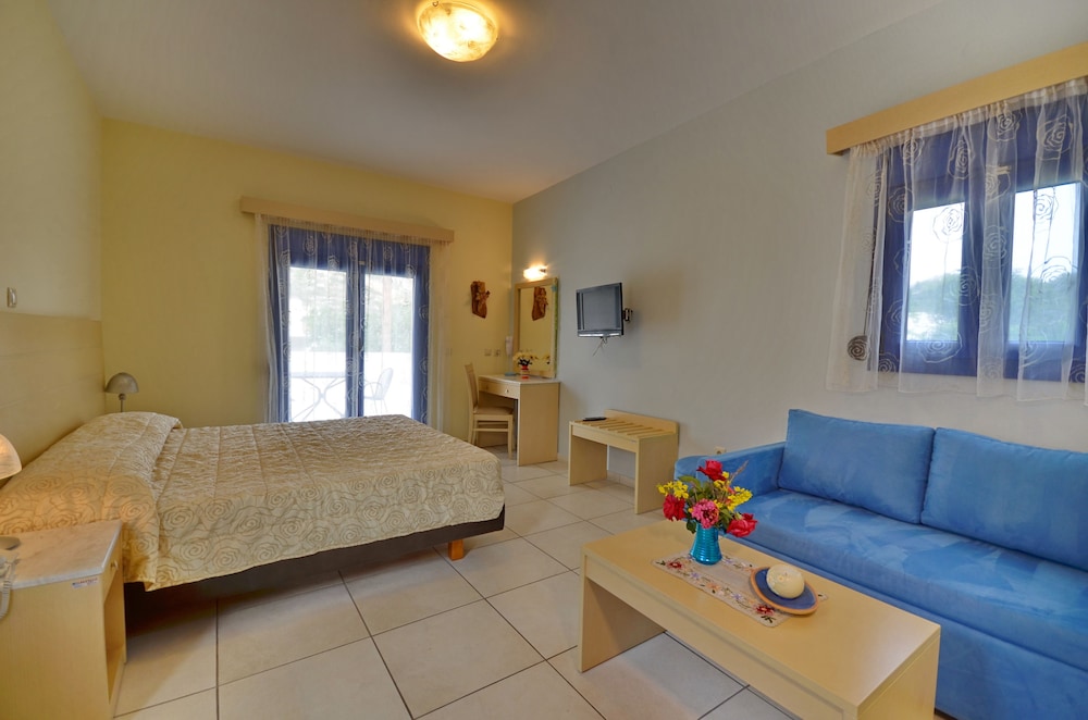 Emporios Bay Hotel 41/64