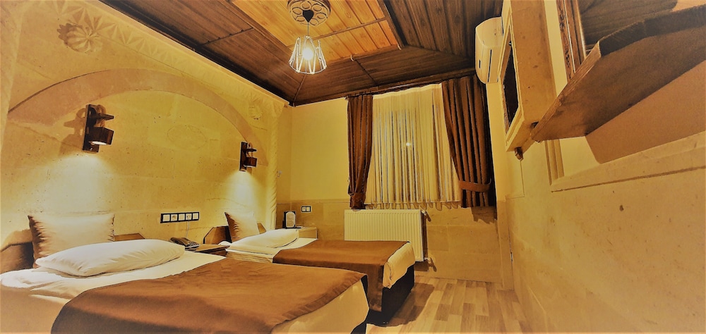 Ciner Hotel 16/50