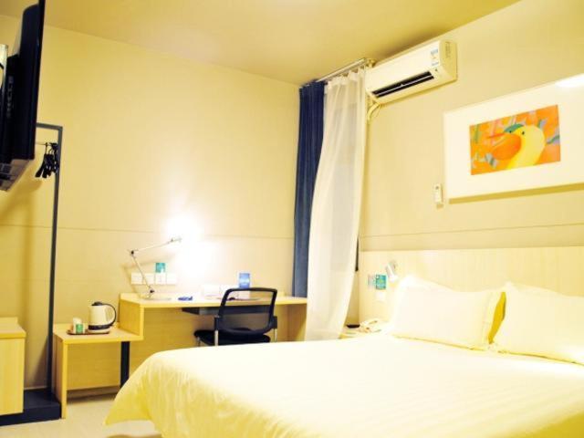 Jinjiang Inn (Canglang New Town Hotel, Wanda Plaza, Wuzhong, Suzhou) 12/49