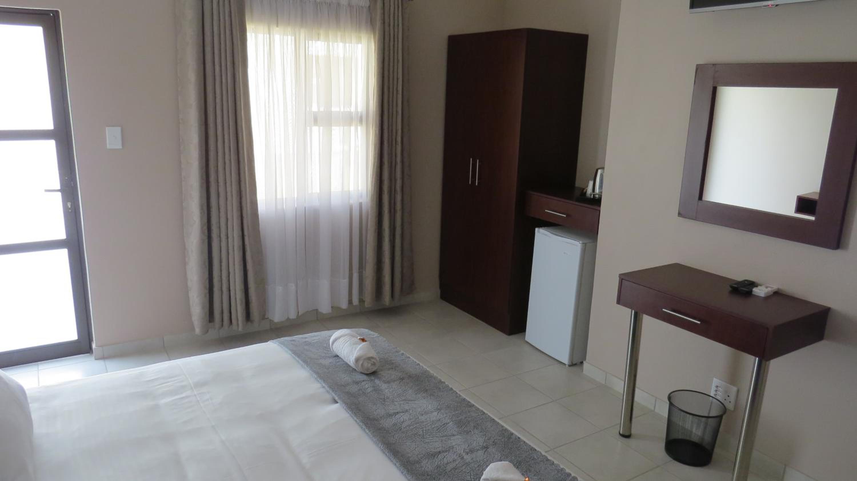 Villa Strada Guesthouse and Conference Venue 4/16
