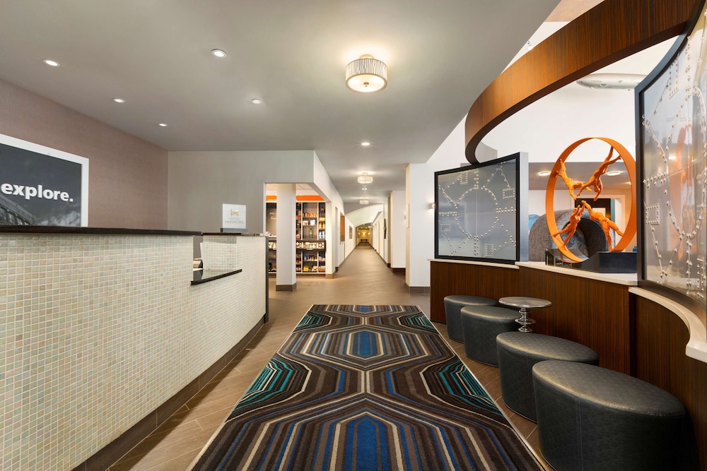 Hampton Inn & Suites Herndon - Reston 25/42