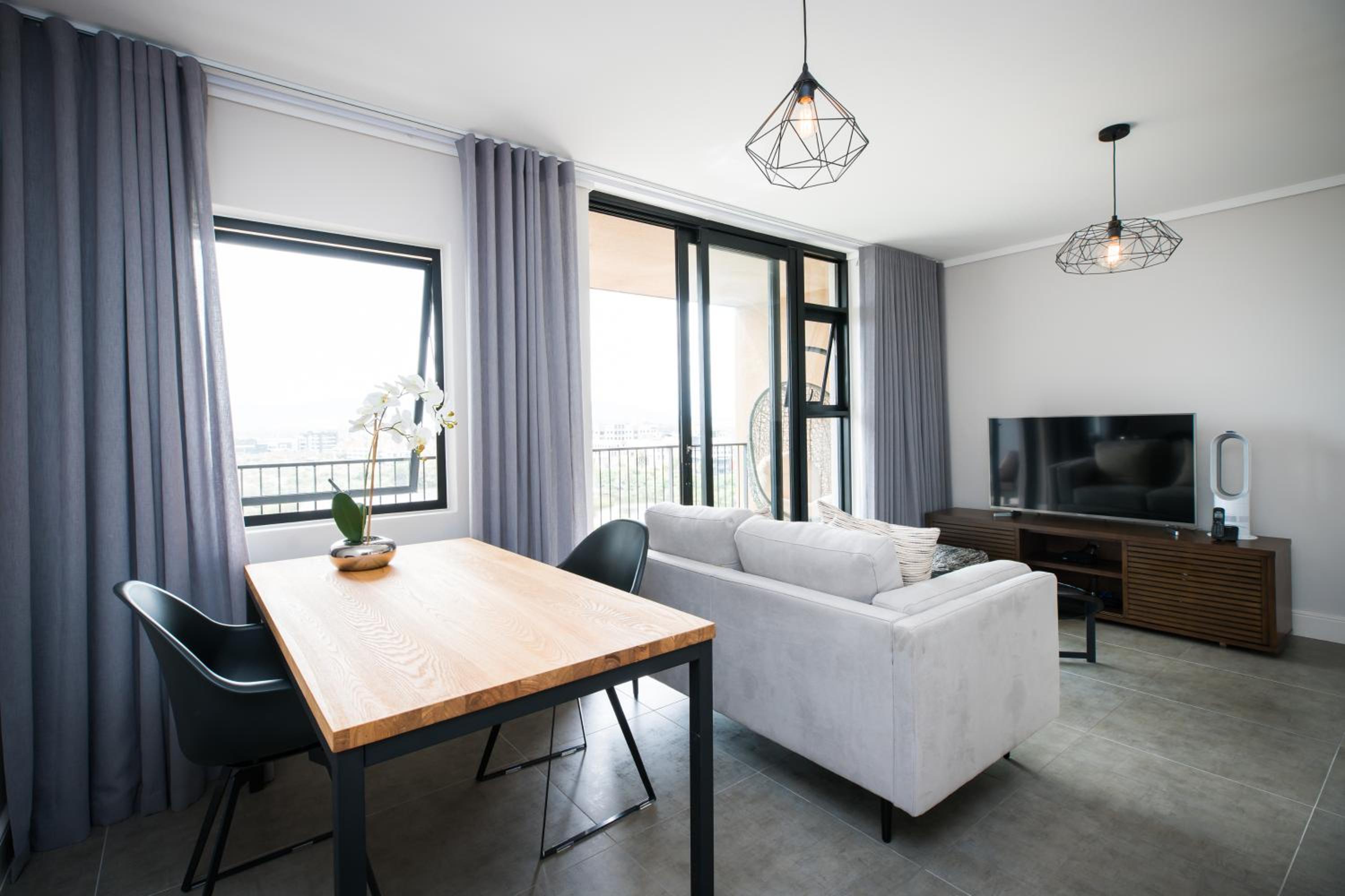 Unit 610 Waters Edge 8/35
