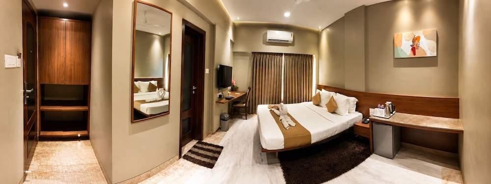 Hotel Ambience Excellency 45/45