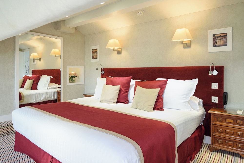 Family Suite, Apartment, King and Twin Beds, Partial Sea View, Attic