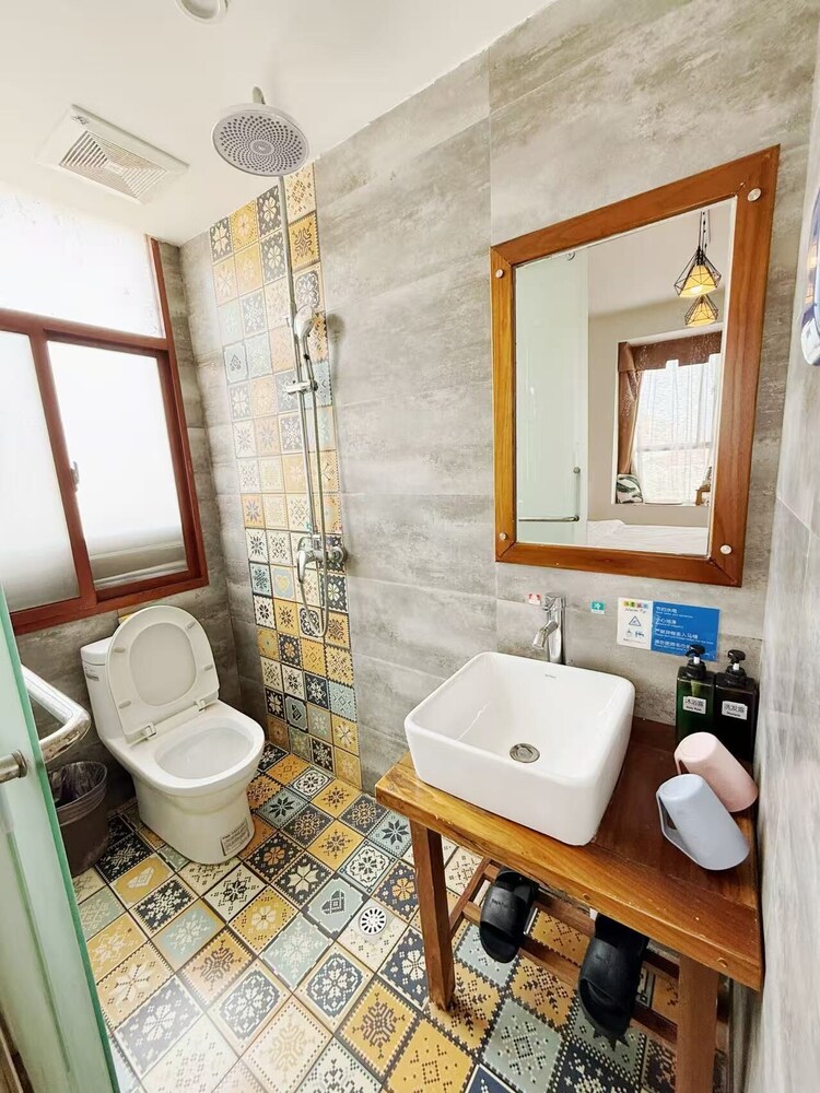Zhang Jiajie Zhijue Art Hotel 44/48