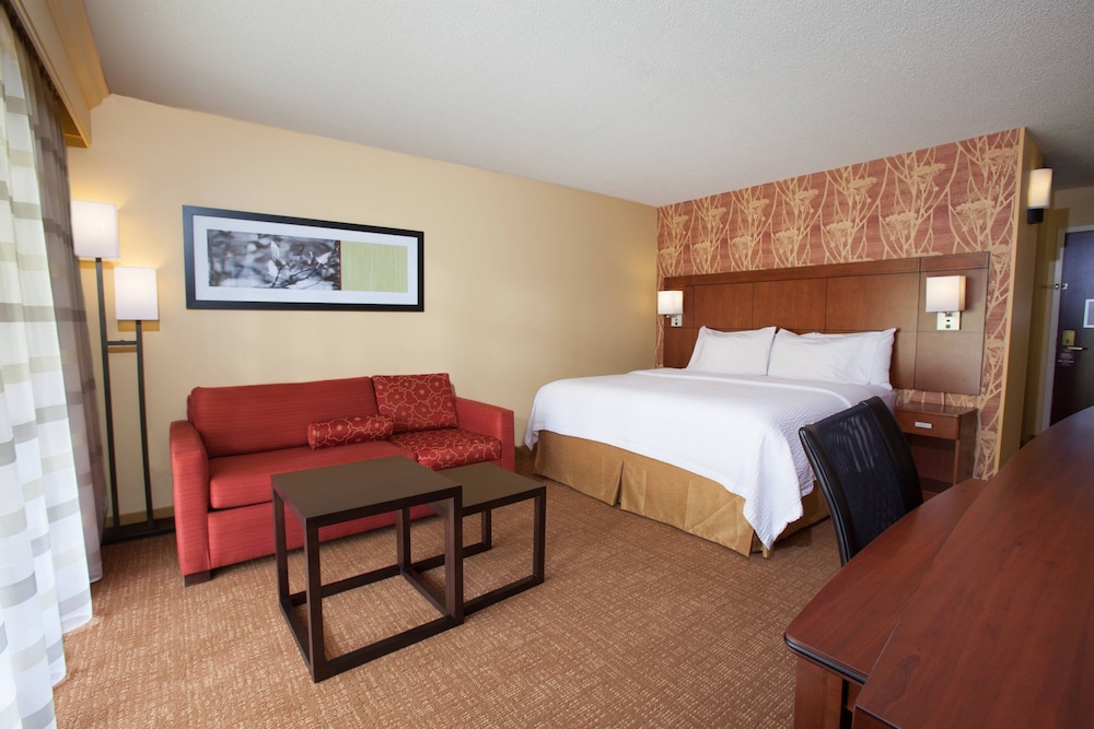Courtyard By Marriott Burlington Williston 13/65