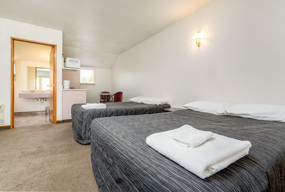 Apex Motor Lodge 28/58