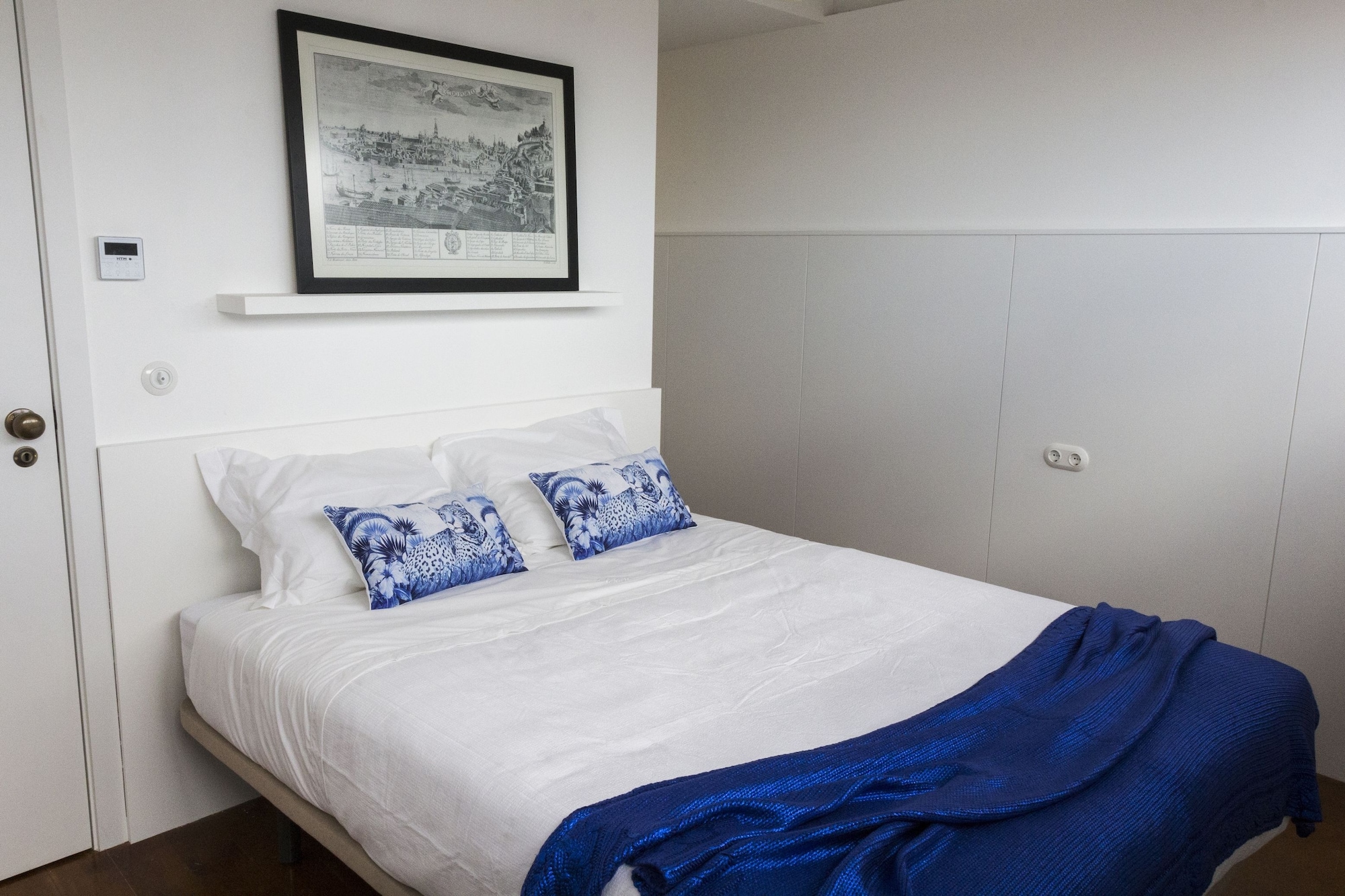 ROOF TOP, DOUBLE BED