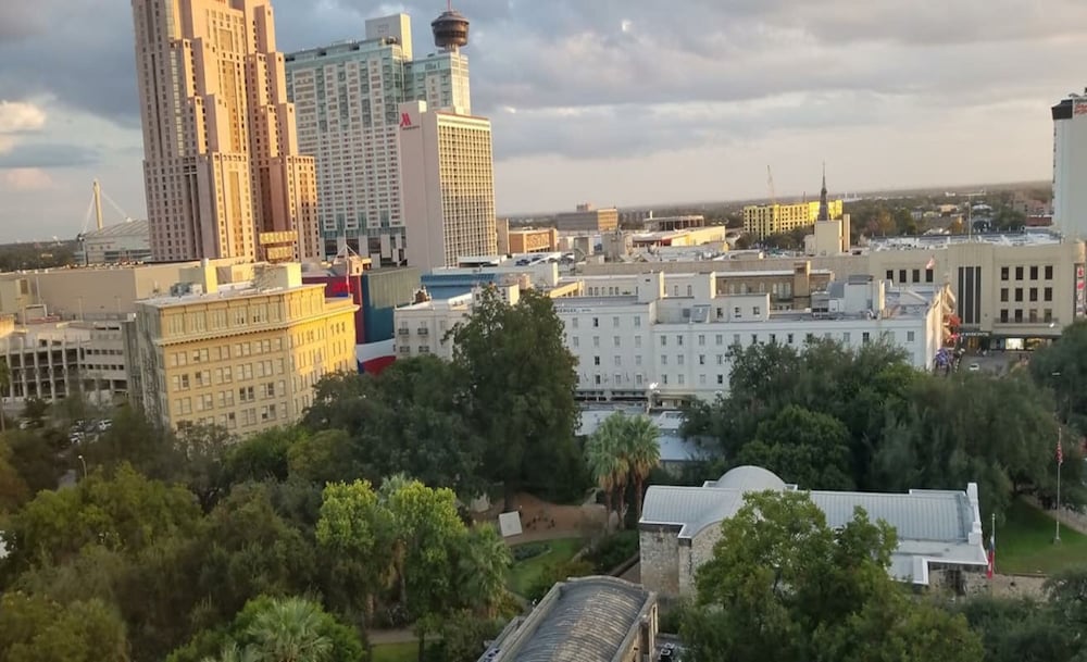 The Emily Morgan San Antonio a DoubleTree by Hilton Hotel photo4