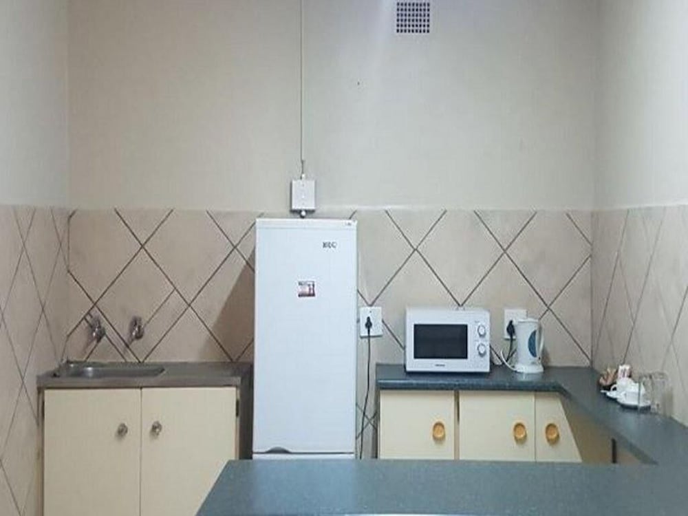 Country Blue Luxury Guest House 13/44