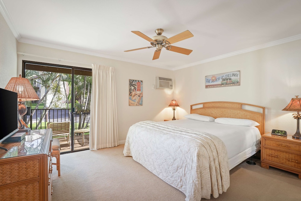 Suite, 2 Queen Beds, Garden View