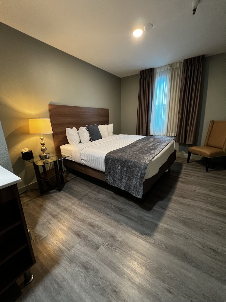 غرفة ديلوكس بسرير كوين، Urban Boutique Hotel 4/10