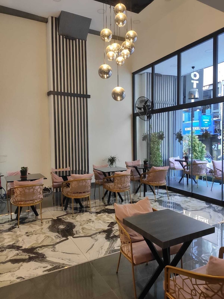 Vali Konak Hotel 52/65