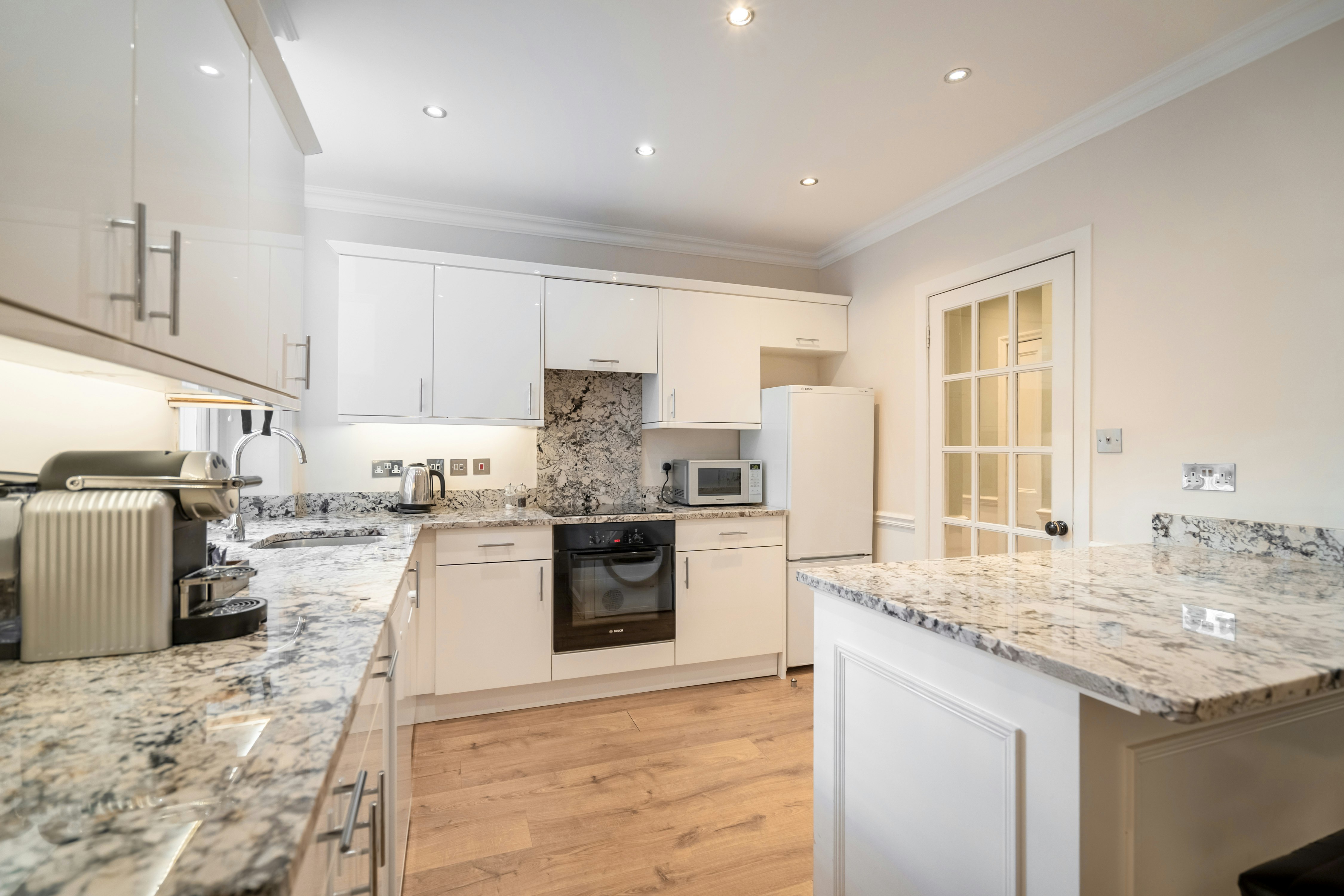 No 1 The Mansions By Mansley 17/25