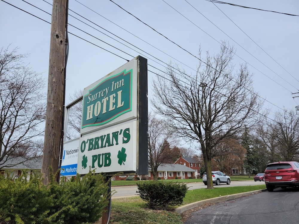 Surrey Inn Hotel 2/61