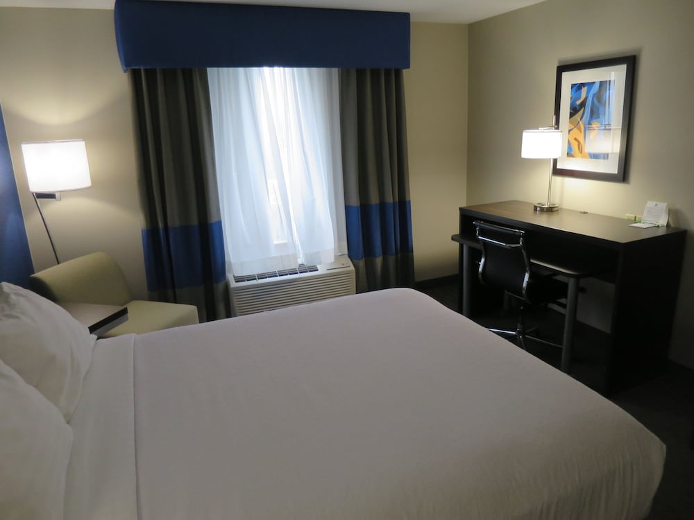 Holiday Inn Suites Regina 16/62