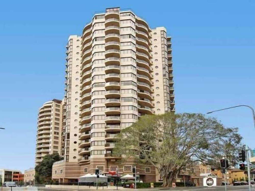 Fiori Apartments 1/50