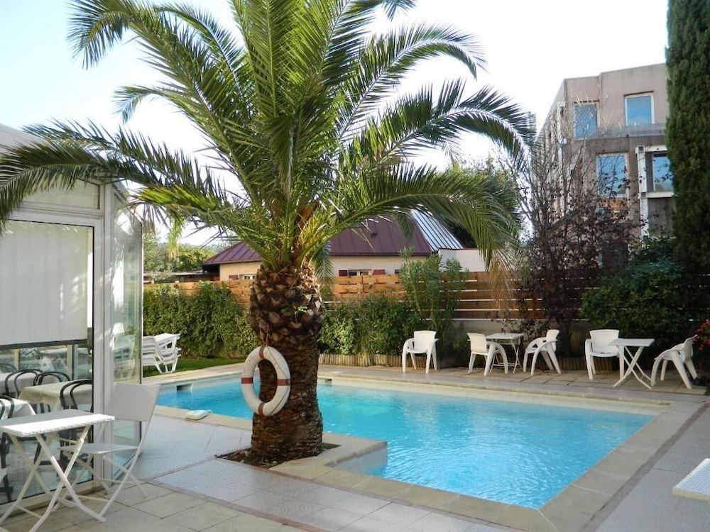 Adonis Arc Hotel Aix 39/68
