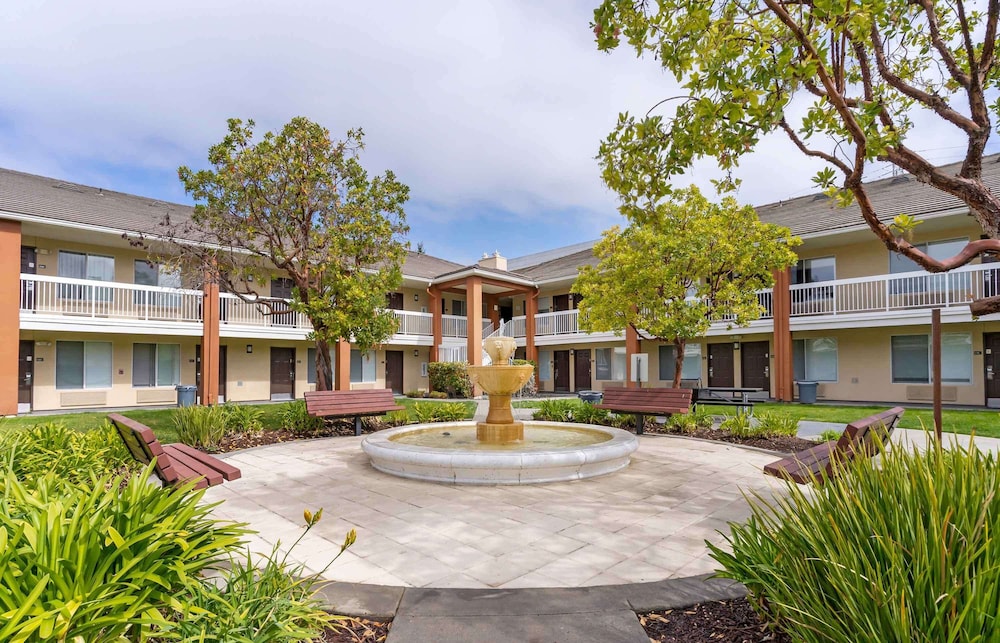 Extended Stay America Suites San Francisco San Mateo SFO 51/55