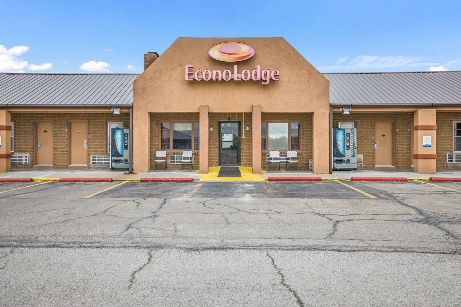 Econo Lodge Cameron 11/13