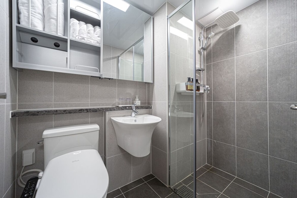 غرفة سوبيريور بسريرين منفصلين وسرير مزدوج وسرير فردي، Bella Stay Hotel Chuncheon 9/10