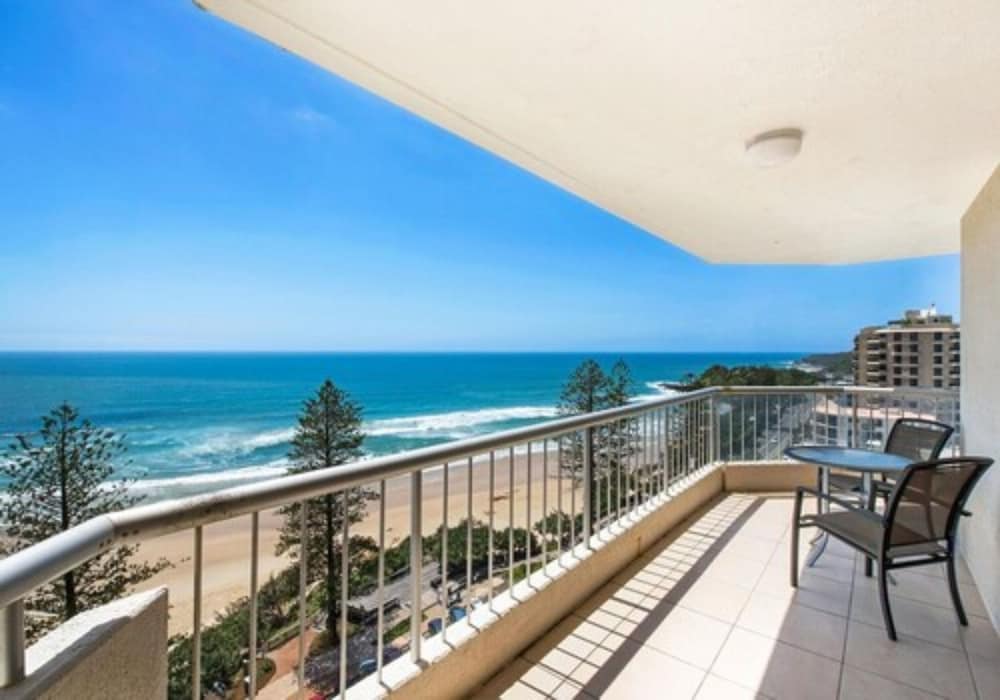 Coolum Caprice 4/76