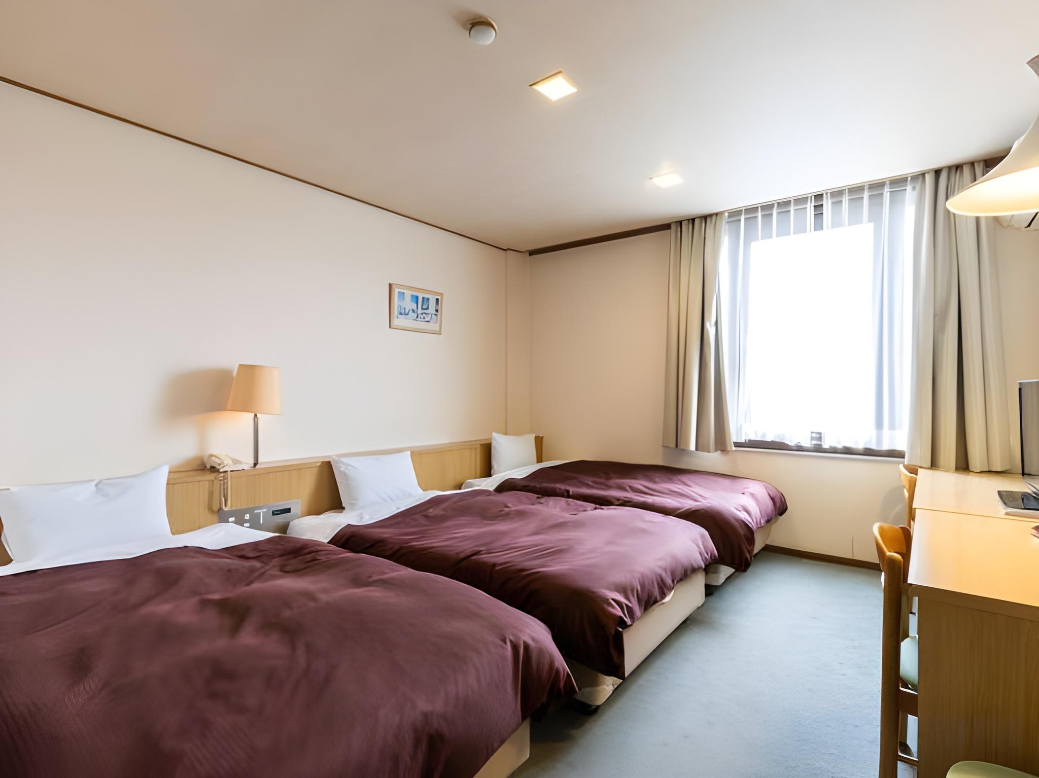 Kanonji Grand Hotel 11/37